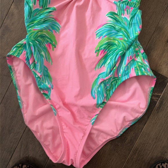 Lily Pulitzer swim suit size 12 never worn - Picture 4 of 5